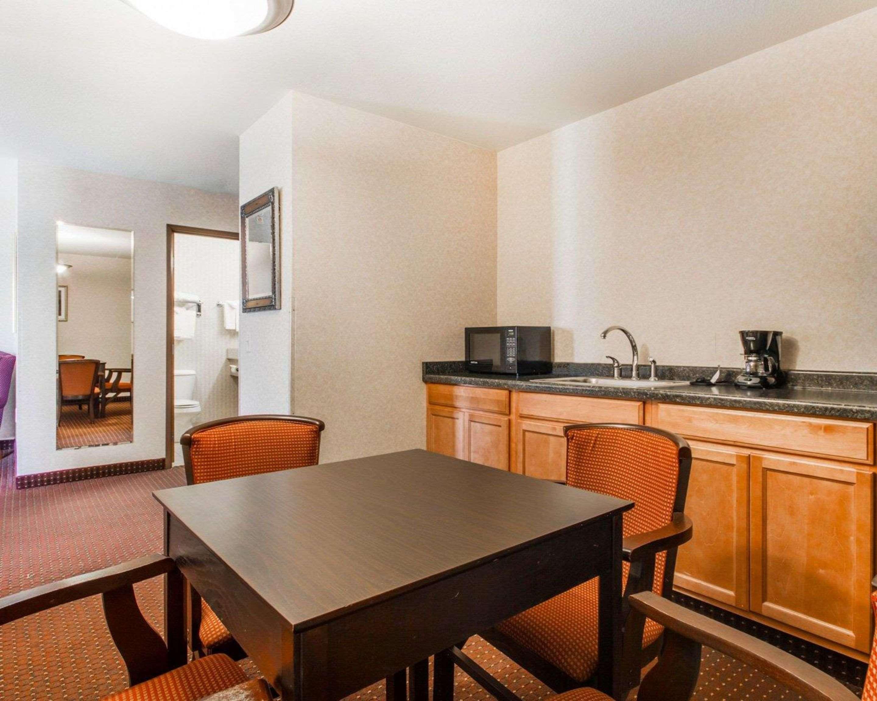 Comfort Inn & Suites Madison North Deforest Eksteriør billede