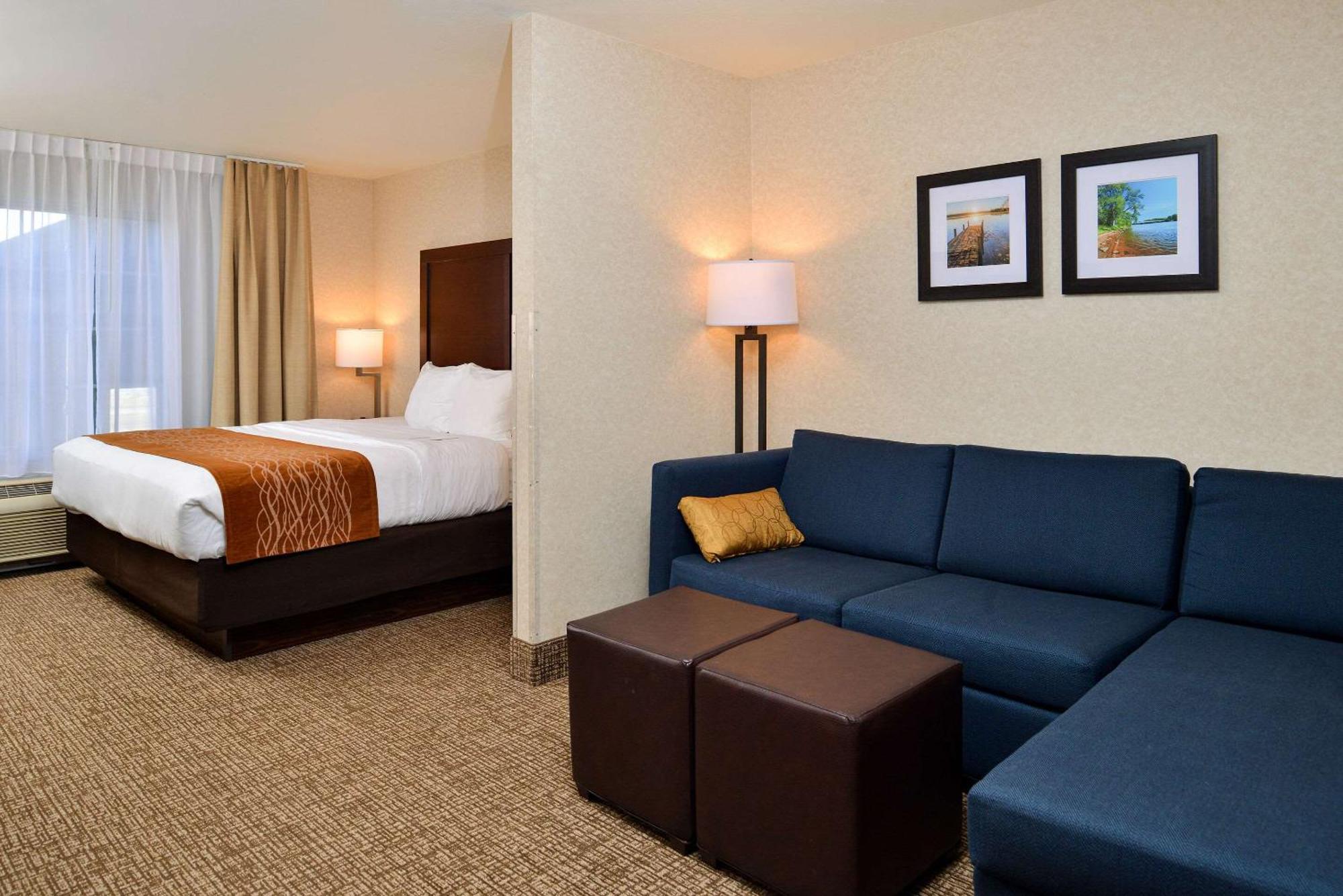 Comfort Inn & Suites Madison North Deforest Eksteriør billede