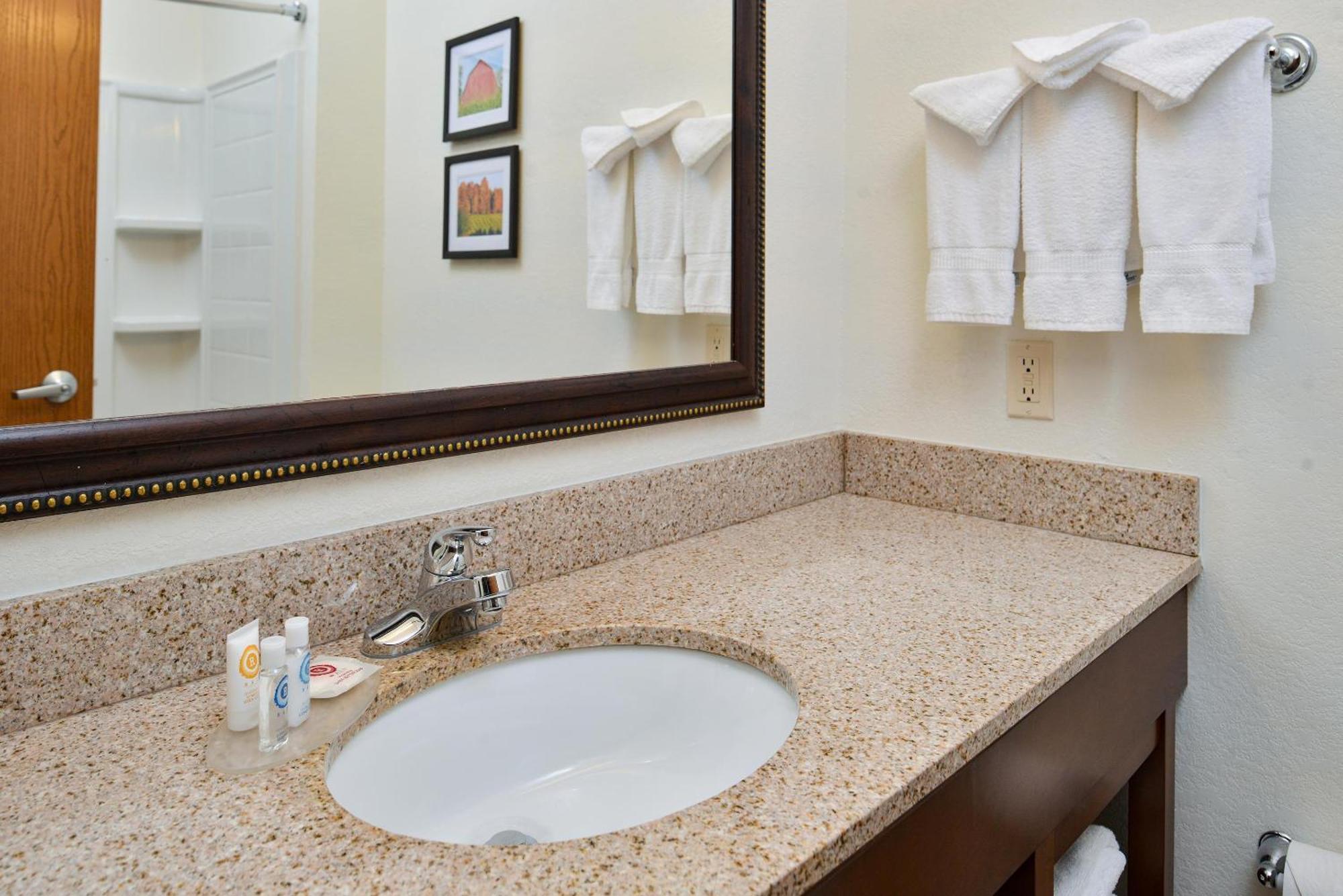 Comfort Inn & Suites Madison North Deforest Eksteriør billede