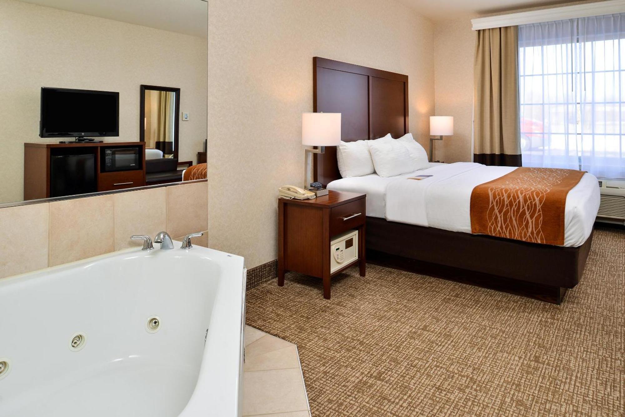 Comfort Inn & Suites Madison North Deforest Eksteriør billede
